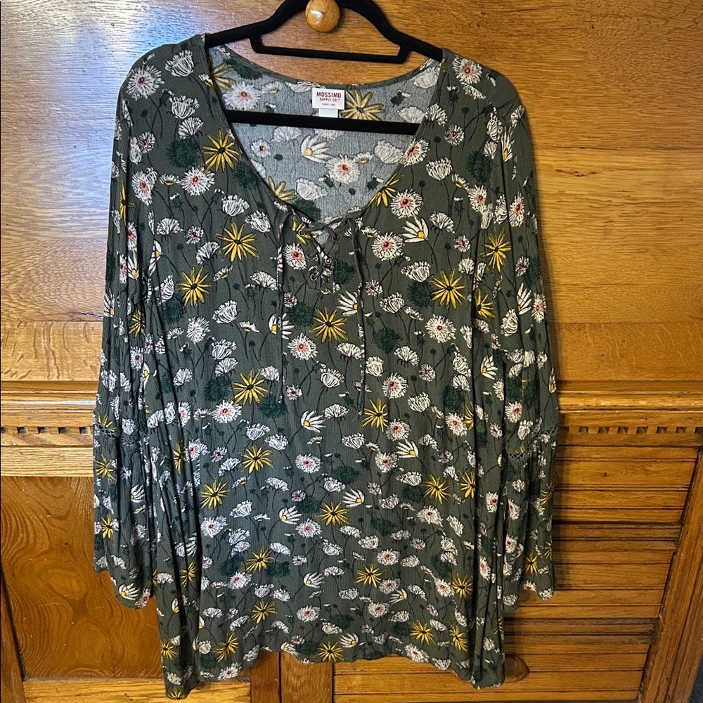 Mossimo Supply Co Boho 70s Retro Green Ditsy Floral Lace Up Tunic Top Earthy